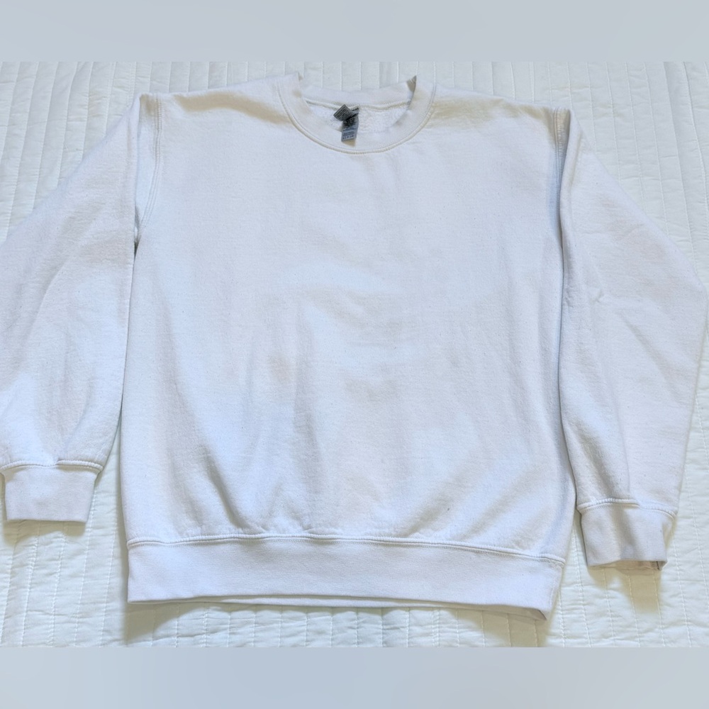 Gildan White Graphic Crew Neck Sweatshirt with Sunset Design Size S - Picture 2 of 7